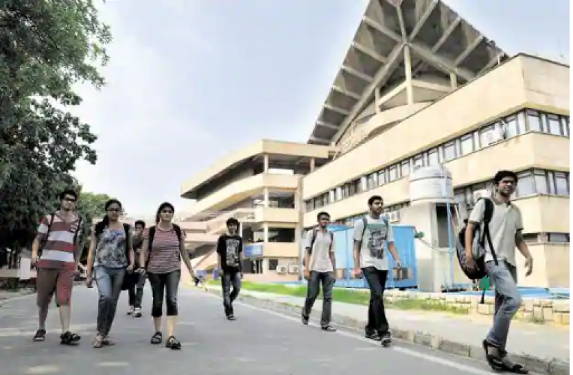 IIT delhi coronavirus effect IIT Delhi 2021 : कोरोना के चलते आईआईटी दिल्ली का बड़ा फैसला, छात्रों से कहा - इस समय घर जाना ही बेहतर