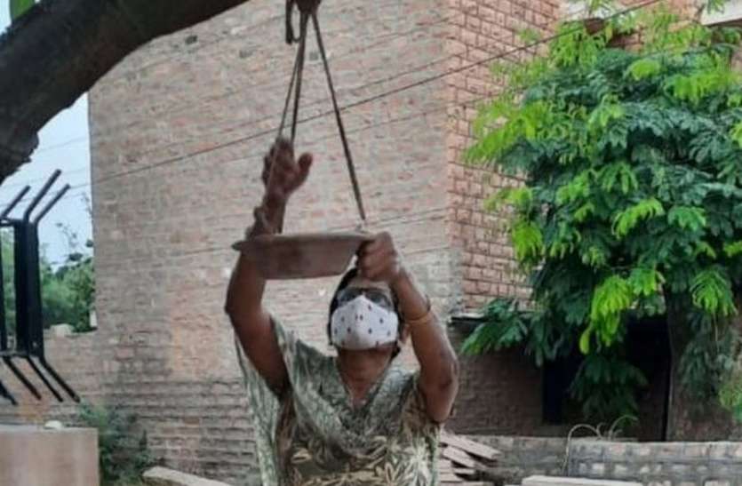 परिण्डे लगाने की मुहिम से जुडऩे लगे पक्षी मित्र परिण्डे लगाने की मुहिम से जुडऩे लगे पक्षी मित्र