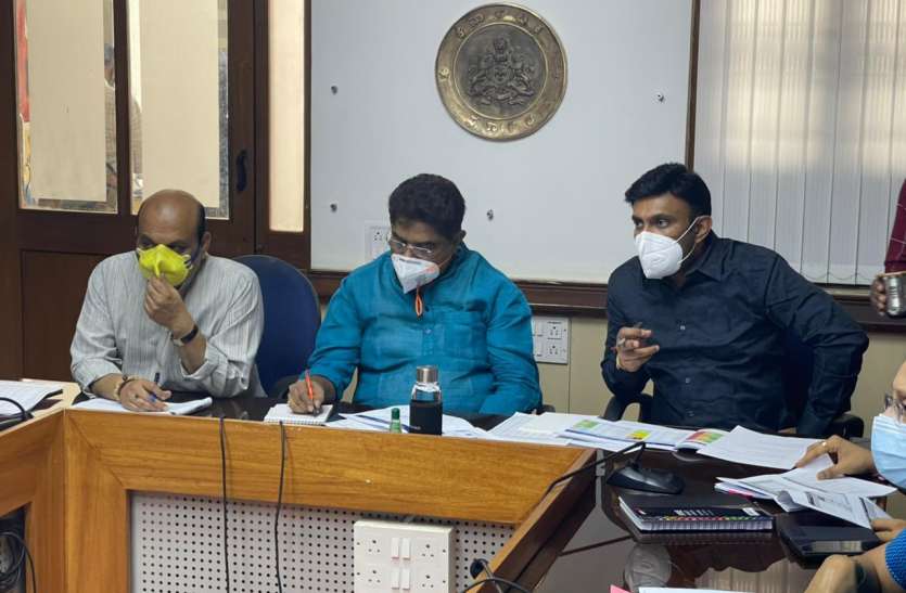 sudhakar.jpg कर्नाटक में गांव के मेलों और धार्मिक समारोहों पर प्रतिबंध