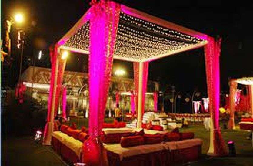 Business worth Rs 15 crores for marriages related to the district जिले में शादियों से जुड़े कारोबार को 15 करोड़ का फटका
