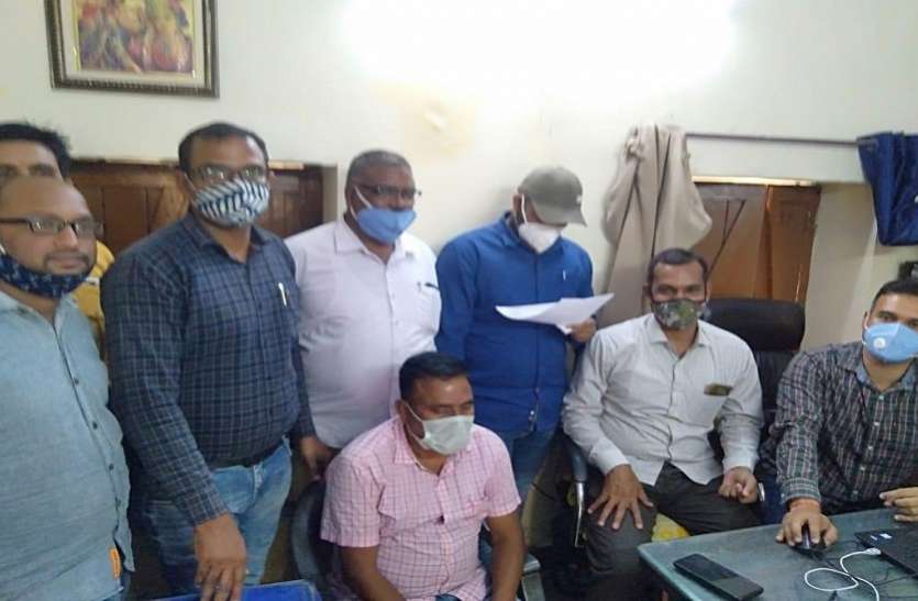 Kota ACB ASI Trap..20 हजार की घूस लेते एएसआई गिरफ्तार Kota ACB ASI Trap..20 हजार की घूस लेते एएसआई गिरफ्तार