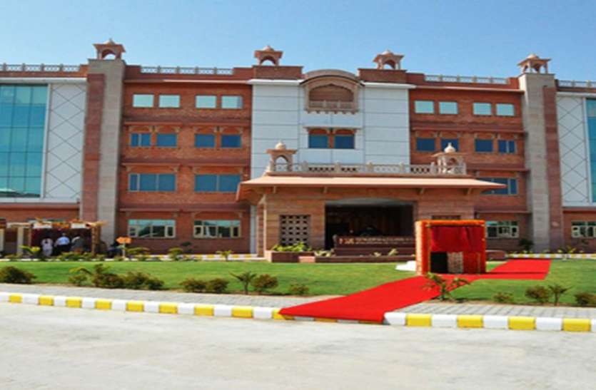 एफडीडीआई में 22 छात्र व शिक्षक संक्रमित एफडीडीआई में 22 छात्र व शिक्षक संक्रमित