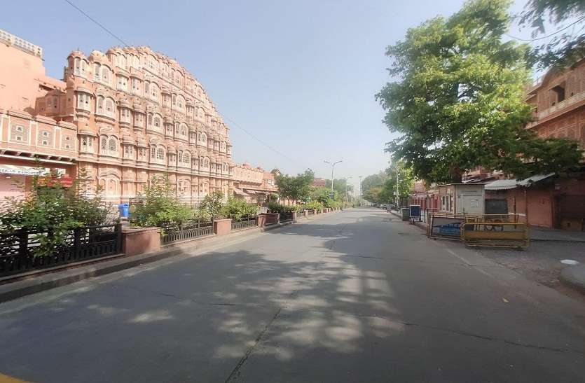 वीकेंड कर्फ्यूः सूना पड़ा सिरहड्योढ़ी बाजार। कोरोना के कोहराम से शहर की गहमा-गहमी पर ग्रहण
