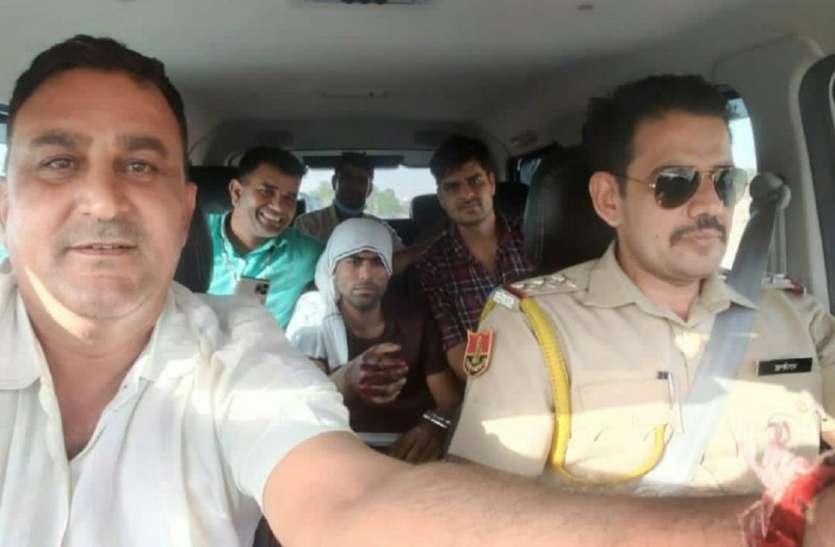 दो कांस्टेबल के हत्याकाण्ड में तस्करों व पुलिस की सांठ-गांठ! दो कांस्टेबल के हत्याकाण्ड में तस्करों व पुलिस की सांठ-गांठ!