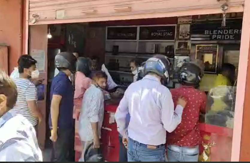 wine_shop.jpg असमंजस खत्म: राजस्थान में अनुशासन पखवाड़े मे खुलेंगी शराब की दुकानें