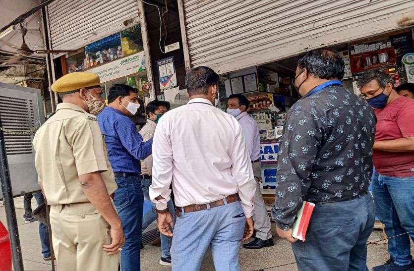 हेरिटेज निगम ने सील किए 9 दुकानें—प्रतिष्ठान हेरिटेज निगम ने सील किए 9 दुकानें—प्रतिष्ठान
