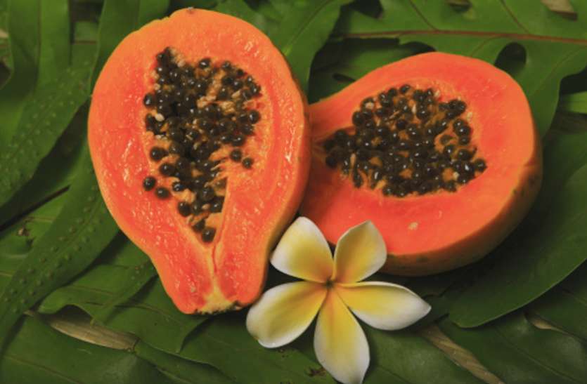 Papaya Paste फटी त्वचा पर पपीता लगाने से बढ़ती है चमक