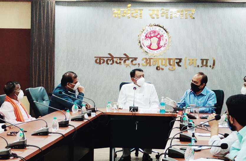 First ignored and negligent, infection increased again Corona curfew, पहले अनदेखी और लापरवाही, संक्रमण बढ़ा तो दोबारा लगाया कोरोना कफ्र्यू,3 मई तक पूर्णत प्रतिबंध