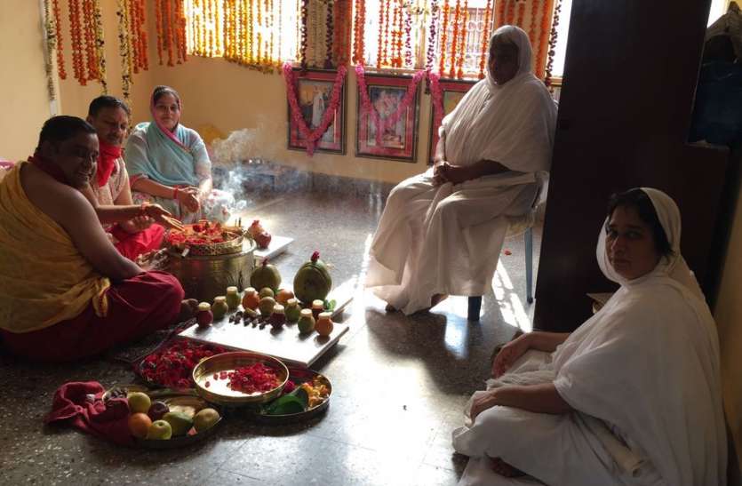 dhobighat.jpg विषम परिस्थति में भी साथ निभाती है भक्ति: साध्वी भव्यगुणाश्री