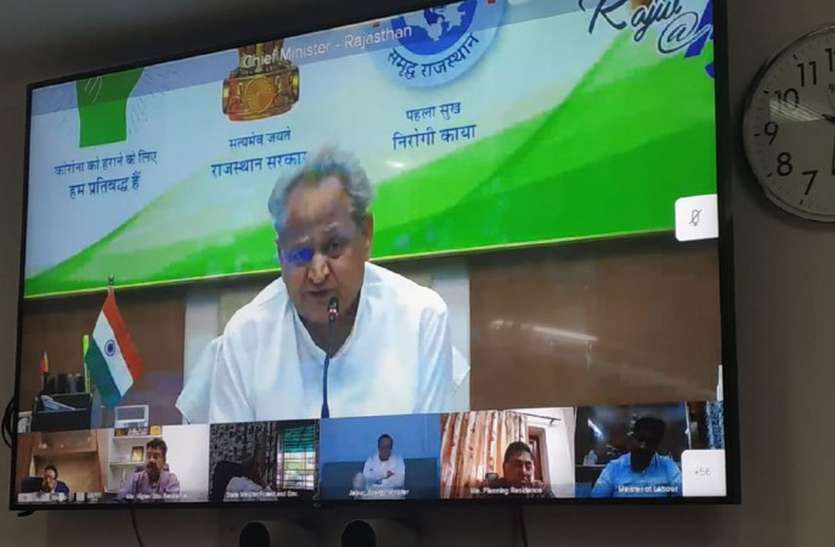 सतर्कता ही सबसे बड़ा हथियार- मुख्यमंत्री अशोक गहलोत सतर्कता ही सबसे बड़ा हथियार- मुख्यमंत्री अशोक गहलोत