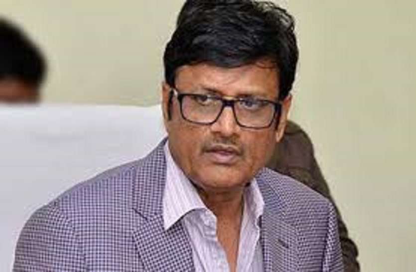 राज्य की कानून व्यवस्था वेंटिलेटर पर, चारों तरफ अपराध और अपराधियों का तांडव -राठौड़ राज्य की कानून व्यवस्था वेंटिलेटर पर, चारों तरफ अपराध और अपराधियों का तांडव -राठौड़
