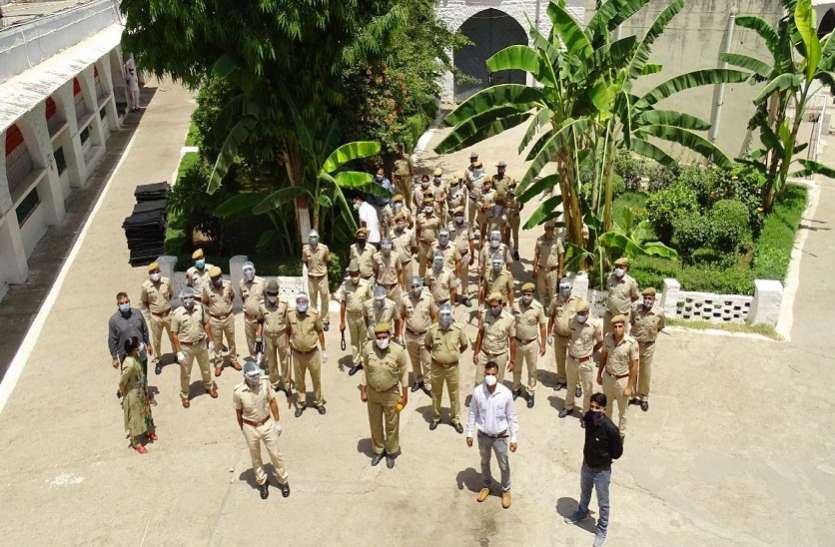 Kota jail...कोटा जेल में दो घंटे चला सर्च अभियान, चप्पे-चप्पे की तलाशी Kota jail...कोटा जेल में दो घंटे चला सर्च अभियान, चप्पे-चप्पे की तलाशी