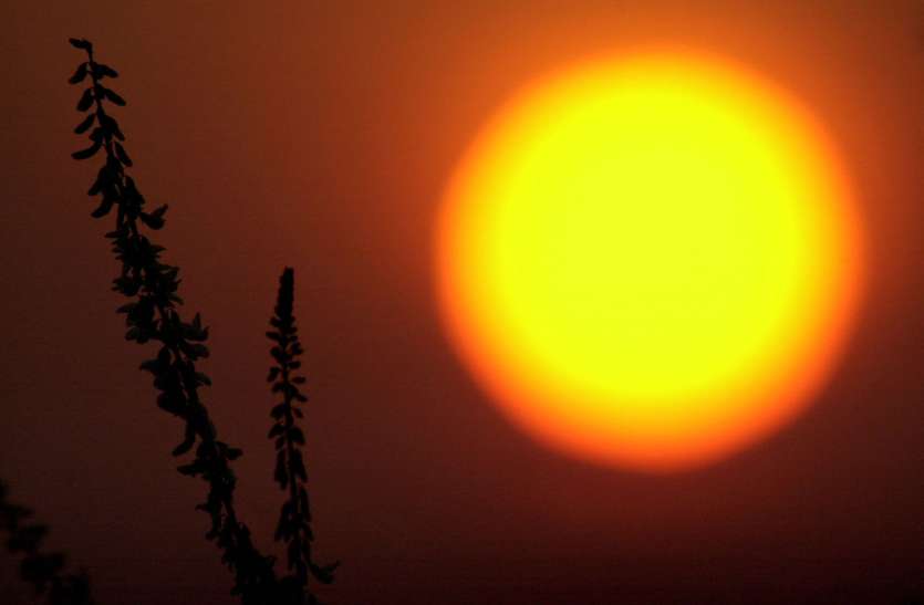 पारा फिर 40 डिग्री के पार पारा फिर 40 डिग्री के पार