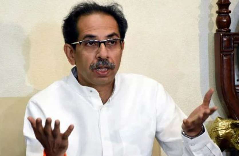Shiv sena target PM Modi on Lockdown issue शिवसेना का पीएम मोदी पर निशाना, पूछा- किस आधार पर लॉकडाउन को बताया अंतिम विकल्प