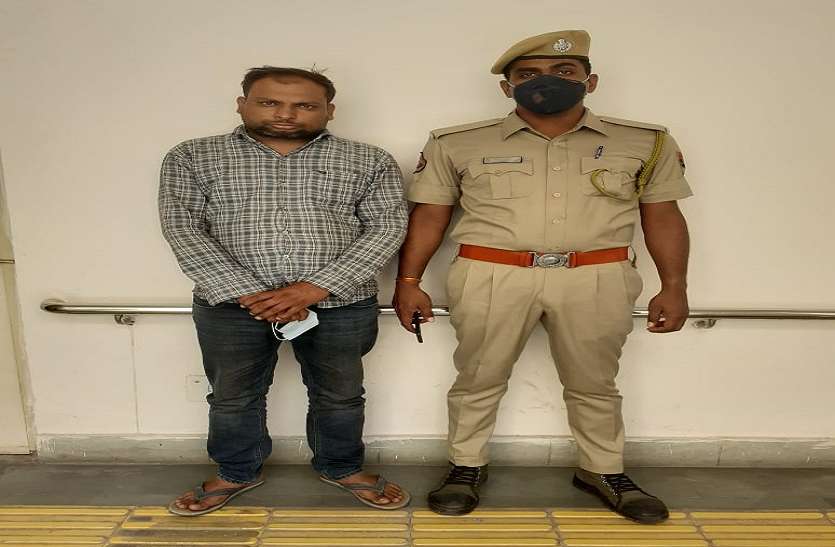 नकली दवा सप्लाई करने वाला आरोपी गिरफ्तार नकली दवा सप्लाई करने वाला आरोपी गिरफ्तार