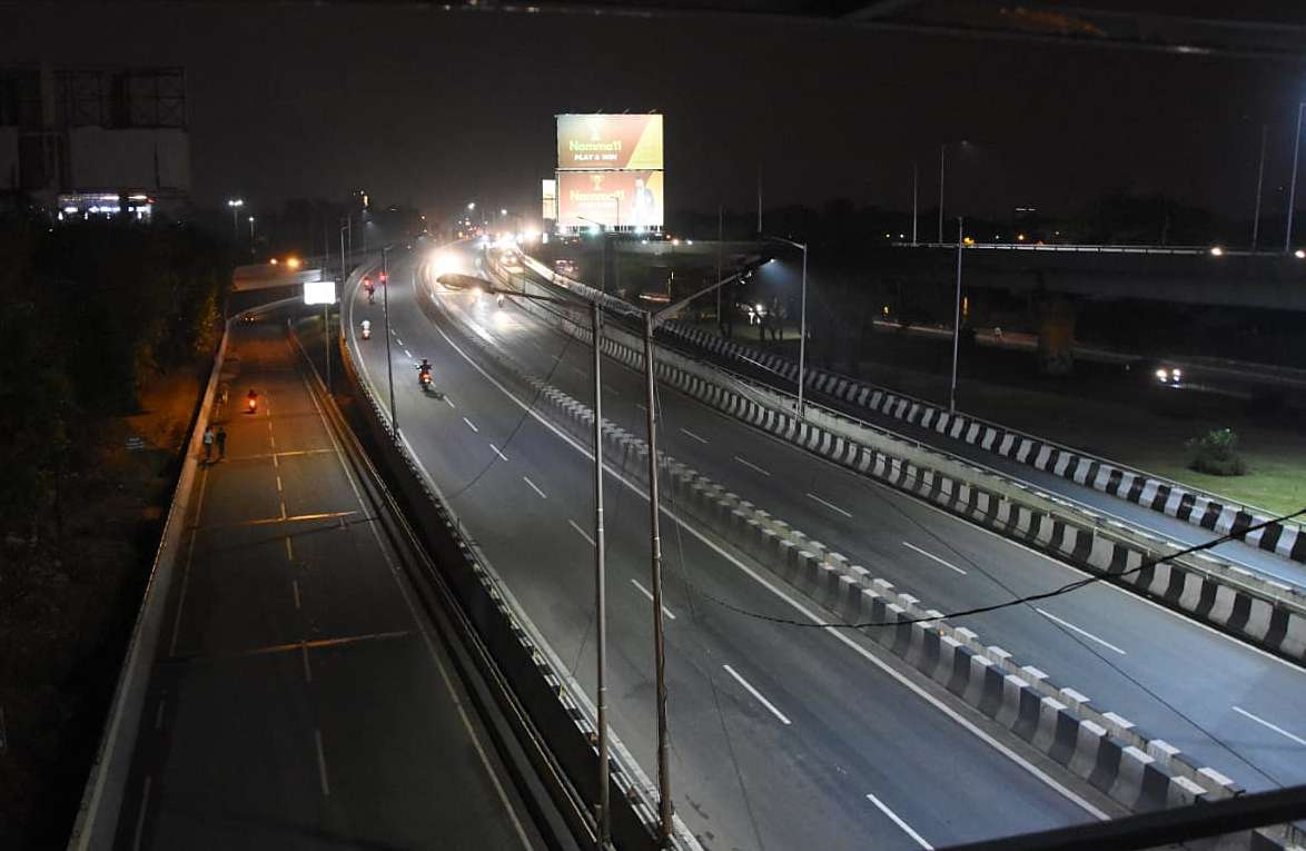 night_curfew_04.jpg