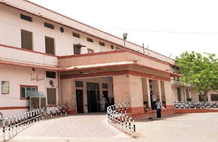 पीबीएम में फ्री, निजी अस्पताल में इलाज का खर्च लाखों में पीबीएम में फ्री, निजी अस्पताल में इलाज का खर्च लाखों में