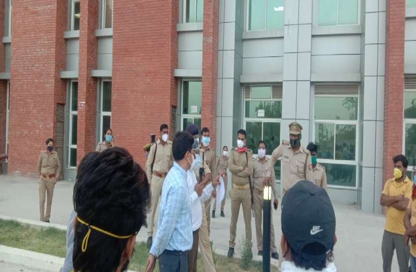 अंबेडकर नगर में स्वास्थ विभाग पर कोरोना पीड़ित बैंक मैनेजर की मौत को छिपाने का आरोप अंबेडकर नगर में स्वास्थ विभाग पर कोरोना पीड़ित बैंक मैनेजर की मौत को छिपाने का आरोप