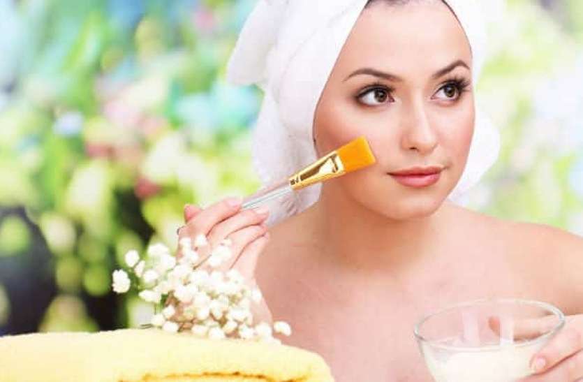 , चेहरे की झाइयों को दूर करेगा आलू त्वचा में आएगा रोज निखार