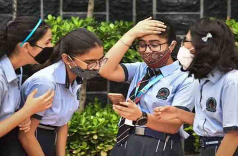 kerala practial exam Postponed Kerala practical exams postponed: 12वीं और वोकेशनल एचएस प्रैक्टिकल परीक्षा स्थगित, पढ़ें पूरी डिटेल