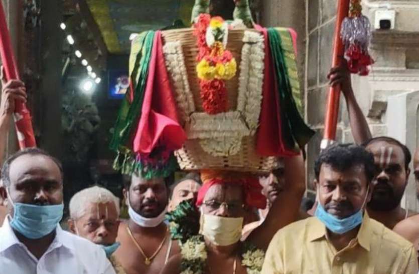 Chithirai Festival 2021 Coronavirus संकट के बीच धूमधाम से मनाया जा रहा है Chithirai Festival, भक्त लाइव देख सकेंगे समारोह