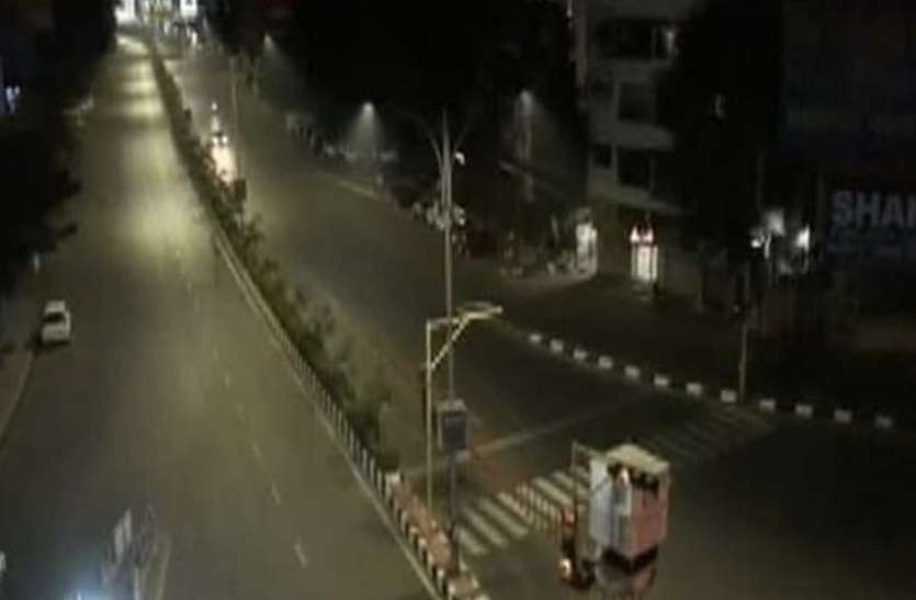 Coronavirus India Live Updates Coronavirus India Live Updates : कोरोना संक्रमण के चलते देश में पिछले 24 घंटों में 3 लाख से अधिक नए केस दर्ज, 2000 से अधिक मौतें