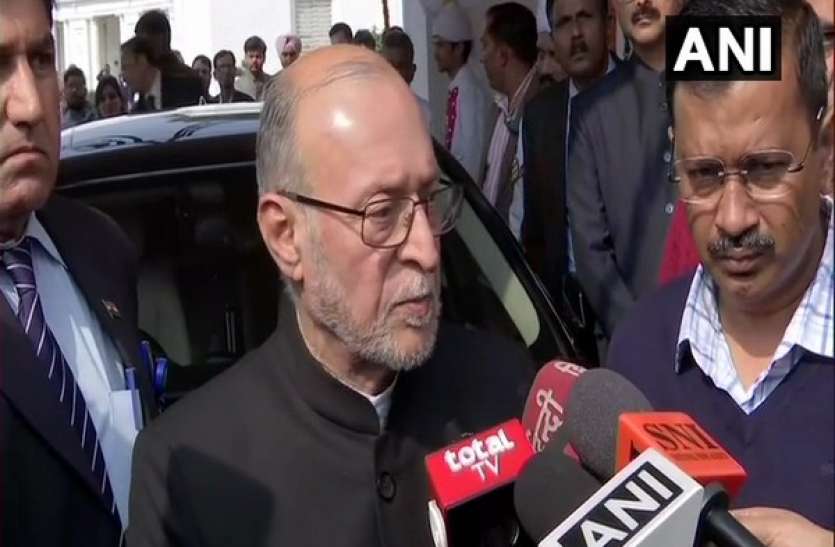 anil baijal and Arvind kejriwal दिल्ली: राजधानी में असली ताकत अब उपराज्यपाल के हाथ में होगी, केंद्र ने नए कानून का दिया नोटिफिकेशन