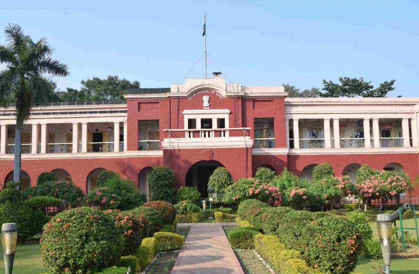 Off Campus Placement IIT Dhanbad Off Campus Placement: आईआईटी धनबाद के तीन छात्रों को Google ने दिया 44 लाख का पैकेज