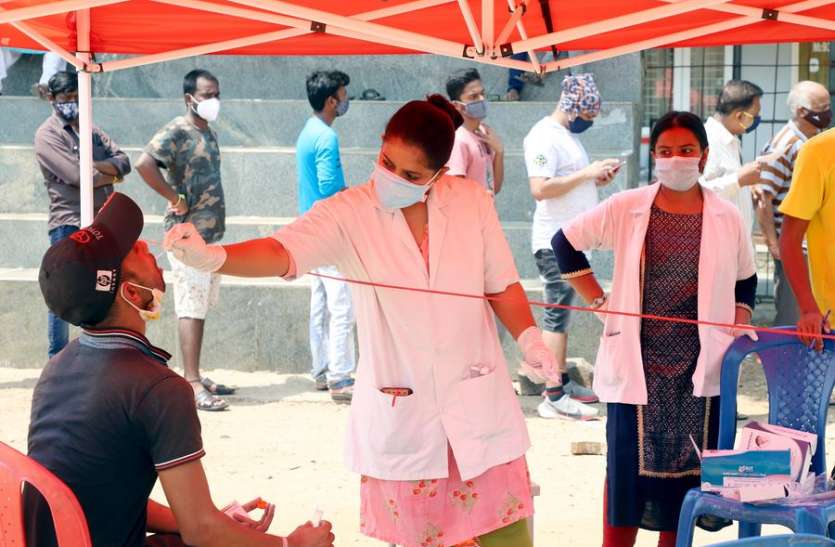 covid_test_01.jpg कर्नाटक में किसान परिवार के 11 लोगों ने जीती कोरोना से जंग, लोगों से की यह अपील