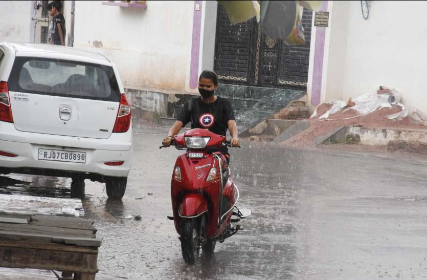 बारिश ने दी राहत, गांवों में ओले बारिश ने दी राहत, गांवों में ओले
