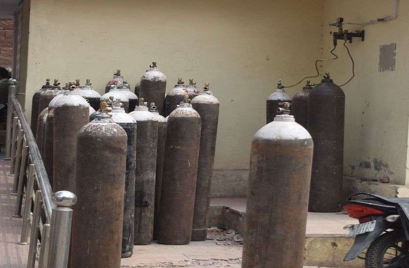 Oxygen crisis in the district: now Kovid patients will be treated only in Dhaulpur जिले में ऑक्सीजन संकट: अब केवल धौलपुर में ही होगा कोविड मरीजों का इलाज