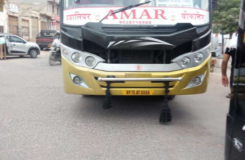 क्षमता से अधिक भरी थी सवारियां, दस गाडिय़ों के चालान क्षमता से अधिक भरी थी सवारियां, दस गाडिय़ों के चालान
