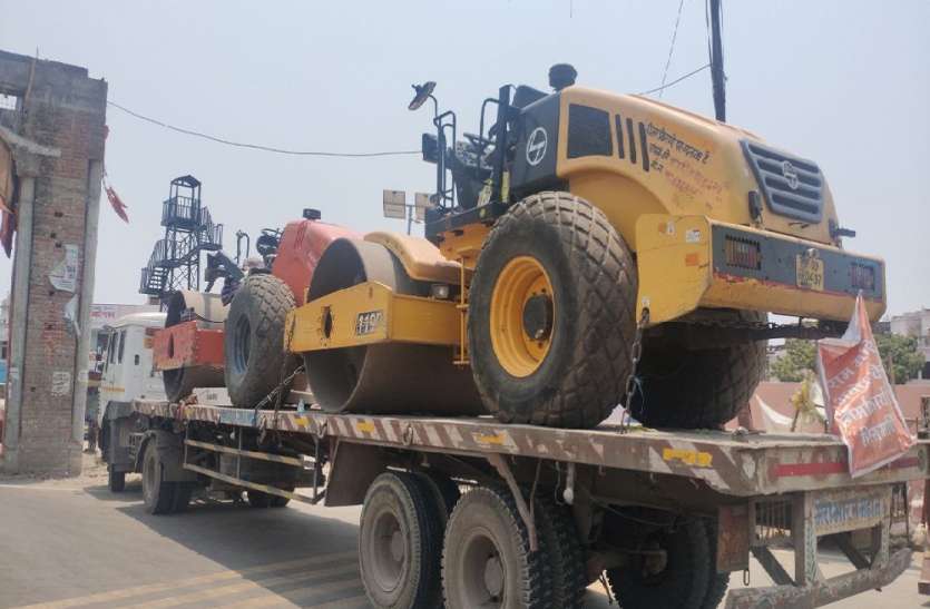Ayodhya Ram Mandir Construction: संक्रमण की वजह से नींव निर्माण में बढ़ा मशीनों को इस्तेमाल, श्रमिकों की भर्ती से परहेज Ayodhya Ram Mandir Construction: संक्रमण की वजह से नींव निर्माण में बढ़ा मशीनों को इस्तेमाल, श्रमिकों की भर्ती से परहेज