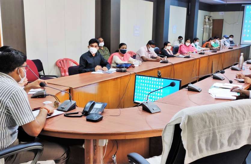 Collector issued decree, will have to submit daily report कलेक्टर ने जारी किया फरमान, प्रस्तुत करनी होगी रोजाना रिपोर्ट