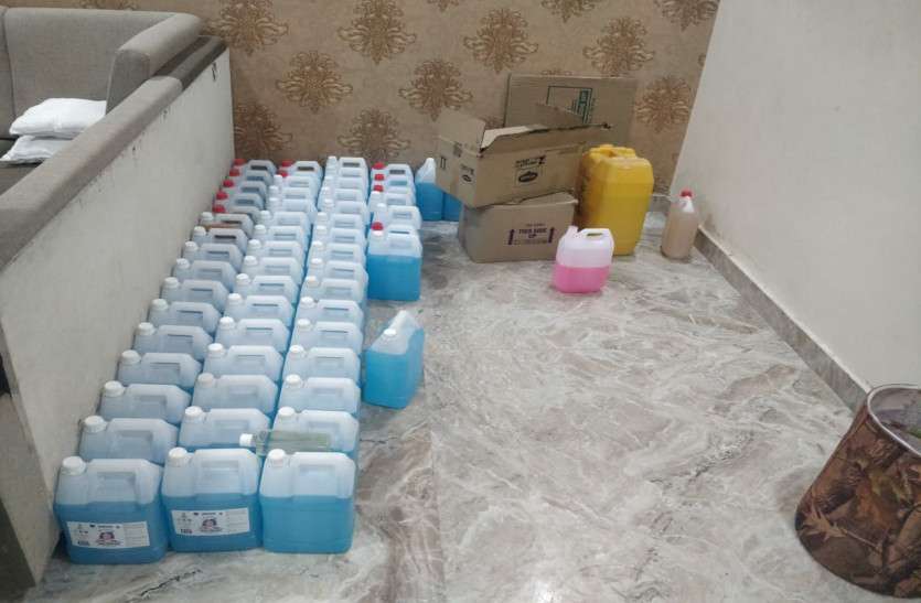 fake_sanitizers_factory_in_raipur.jpg