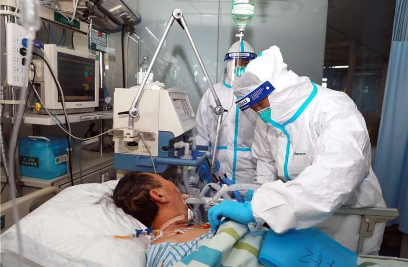 Corona In Alwar: Oxygen Shortage In Alwar District राजस्थान के इस जिले में ऑक्सीजन सिलेंडर के सहारे सांस ले रहे 850 मरीज, गैस की कमी के चलते मरीजों को घर भेज रहे
