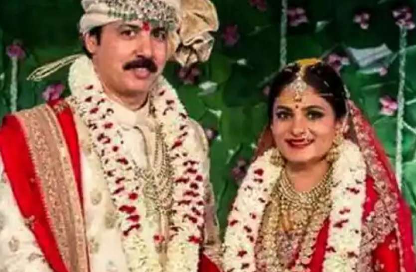 बाहुबली की पत्नी श्रीकला जीत कर खिलखिलाई तो अभिनेत्री दीक्षा सिंह हुईं मायूस, बैंक मैनेजर युवा बना मिसाल UP Panchayat Election Results 2021 Updates : बाहुबली की पत्नी श्रीकला जीत कर खिलखिलाई तो अभिनेत्री दीक्षा सिंह हुईं मायूस, बैंक मैनेजर युवा बना मिसाल