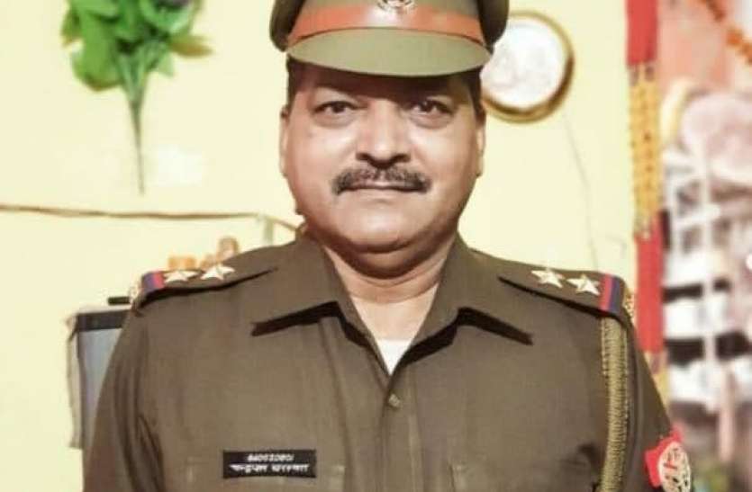 up_police.jpg नाेएडा में 350 से अधिक पुलिसकर्मी कोरोना की चपेट में 4 की माैत