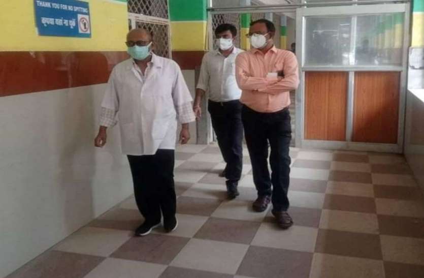 बेपटरी हुई चिकित्सा व्यवस्था को पटरी पर लाने की कवायद जारी, कलेक्टर का जिलेभर में दौरा बेपटरी हुई चिकित्सा व्यवस्था को पटरी पर लाने की कवायद जारी, कलेक्टर का जिलेभर में दौरा