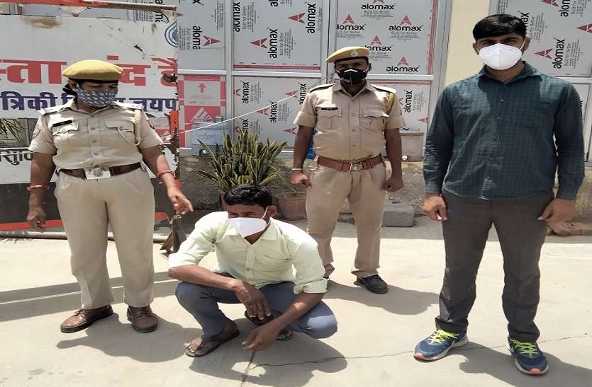 24 घंटे में किया नकबजनी का खुलासा, शातिर बदमाश गिरफ्तार 24 घंटे में किया नकबजनी का खुलासा, शातिर बदमाश गिरफ्तार
