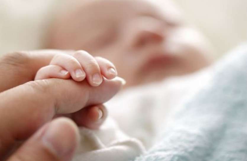 Women give birth 9 children in Mali गर्भवती महिला ने एक साथ दिया 9 बच्चों को जन्म, जानिए क्यों डॉक्टर भी हैरान