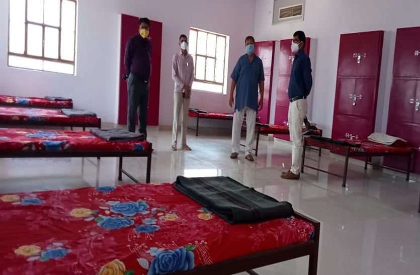 महामारी से महामुकाबला.... एसडीएम ने देखी आईसोलेशन वार्ड की व्यवस्थाएं महामारी से महामुकाबला.... एसडीएम ने देखी आईसोलेशन वार्ड की व्यवस्थाएं