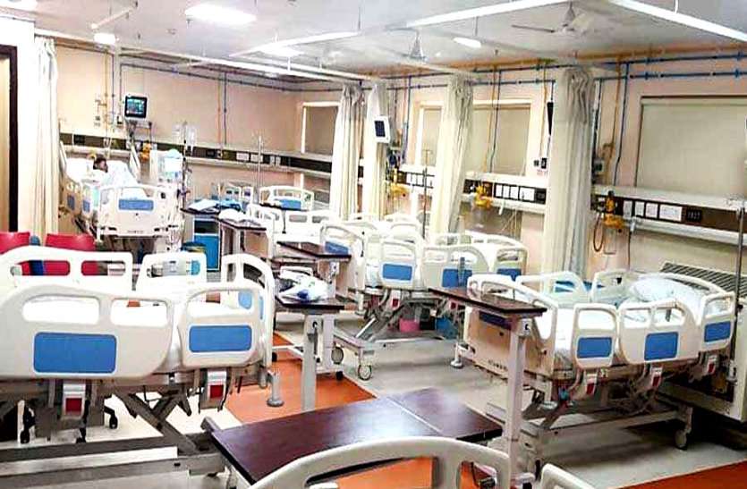 दुर्ग जिले में कोरोना संक्रमण का घटने लगा ग्राफ, जानिए निजी और सरकारी अस्पताल में बेड और वेंटिलेटर की उपलब्धता दुर्ग जिले में कोरोना संक्रमण का घटने लगा ग्राफ, जानिए निजी और सरकारी अस्पताल में बेड और वेंटिलेटर की उपलब्धता