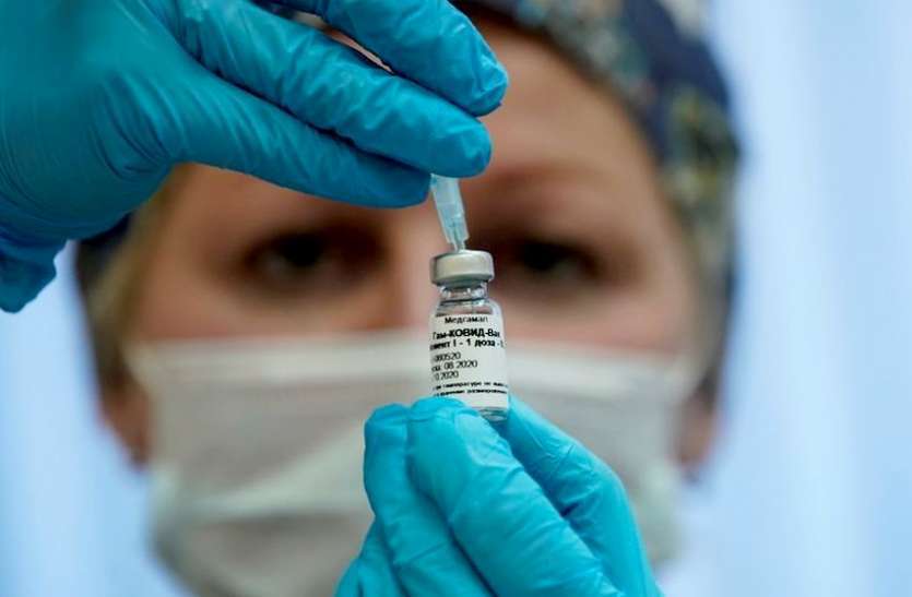 Covid Vaccination कोरोना के लिए बनी स्पुतनिक वैक्सीन के भी हैं कई साइड इफेक्ट, लगवाते वक्त जरूर बरतें सावधानी