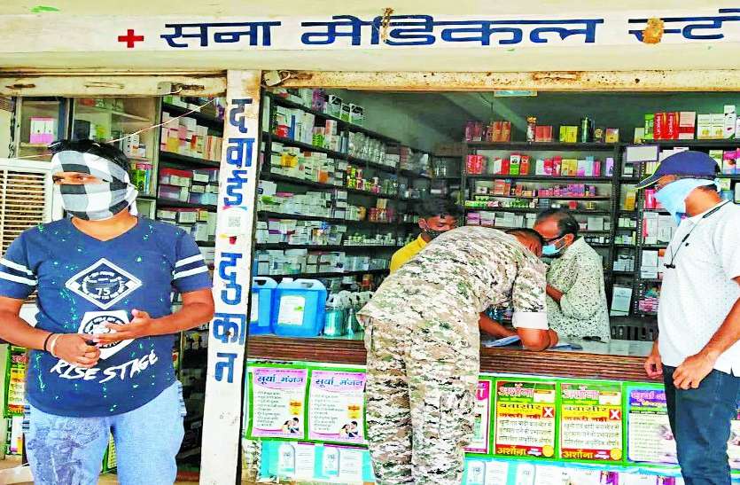 दुकानदारों के खिलाफ की गई चालानी कार्रवाई दुकानदारों के खिलाफ की गई चालानी कार्रवाई