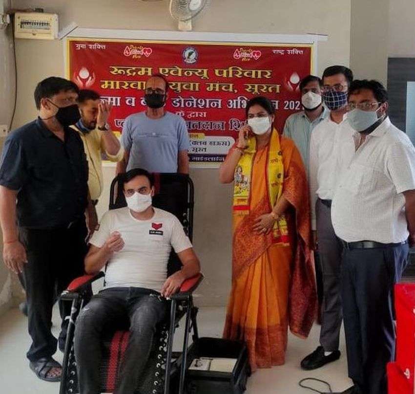 SURAT NEWS DAYRI: एक माह से जारी कोरोना पीडि़तों के लिए भोजन सेवा