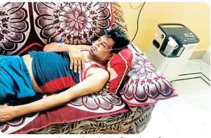 हर घंटे 50 कॉल, आरबीएम के डॉक्टर ने मां के लिए अपना घर से मांगी ऑक्सीजन हर घंटे 50 कॉल, आरबीएम के डॉक्टर ने मां के लिए अपना घर से मांगी ऑक्सीजन
