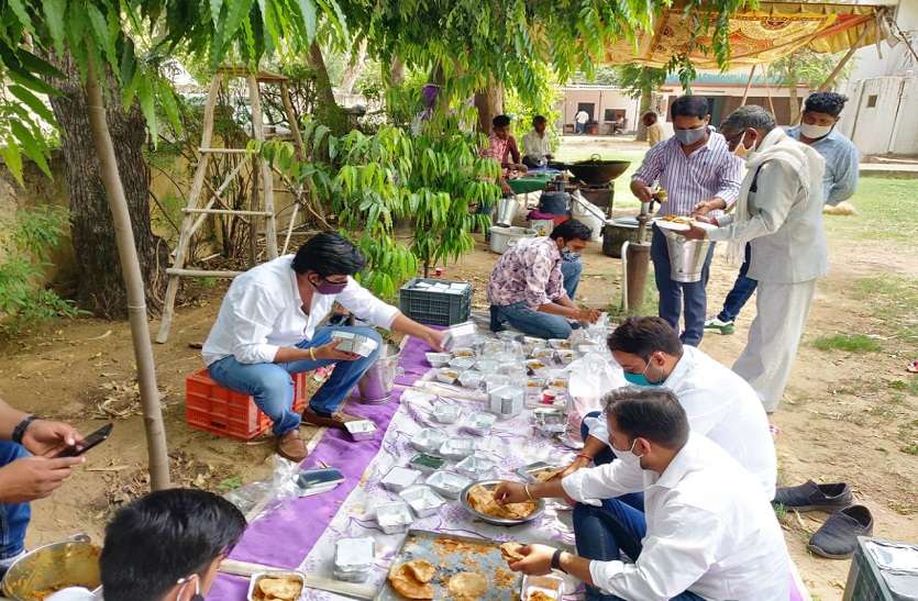congress workers सेवा कार्यों पर भारी कोरोना का कहर, दूरी बनाने लगे कांग्रेस कार्यकर्ता