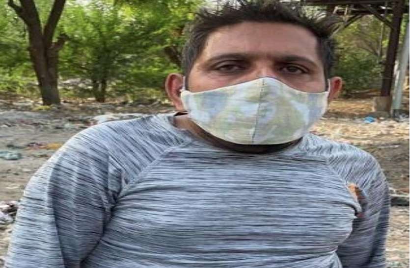 स्मैक की तस्करी करने वाला आरोपी गिरफ्तार स्मैक की तस्करी करने वाला आरोपी गिरफ्तार