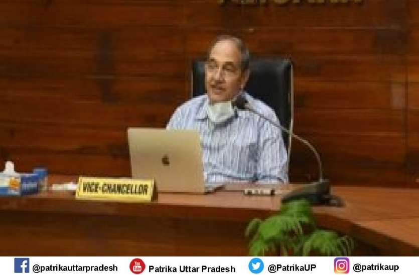 Chancellor of Saifai Medical University कार्यकाल खत्म होने से पहले छुट्टी पर भेजे गए सैफई मेडिकल यूनीवसिर्टी के कुलपति
